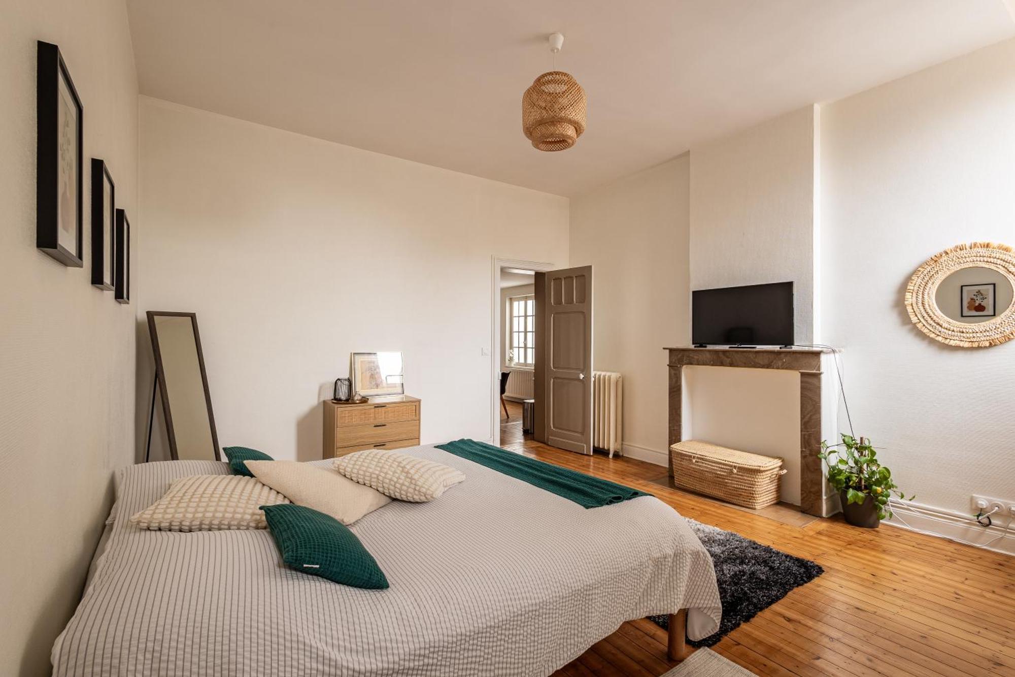 Hotel Particulier - Le 119 วาลองเซียนส์ ภายนอก รูปภาพ